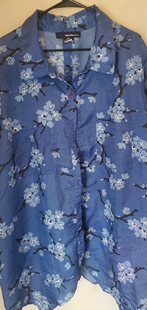 Long sleeved blue floral print blouse